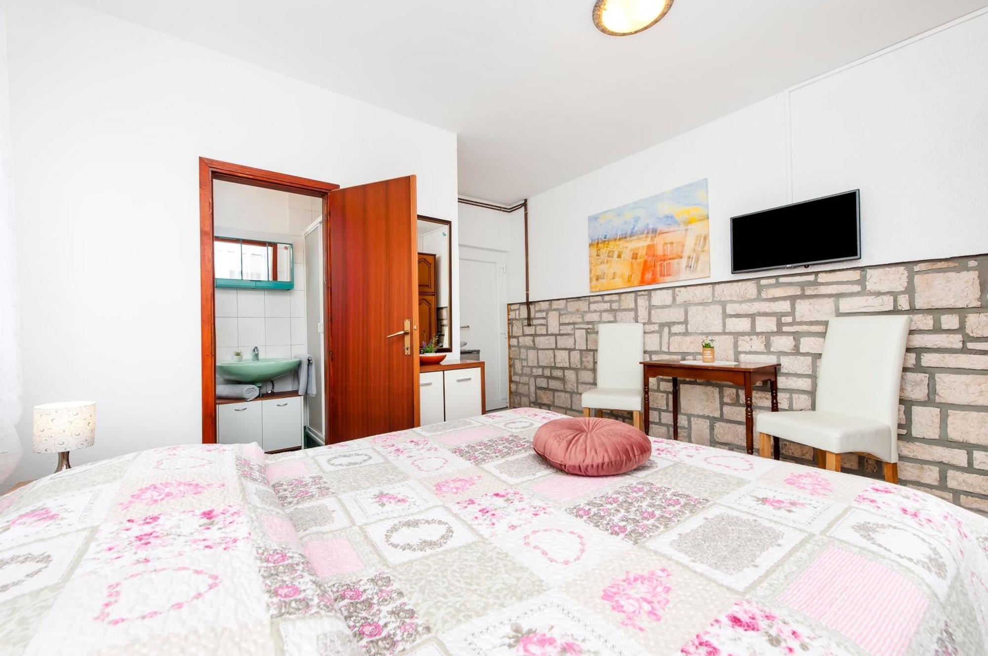 Apartments And Room Silvana روفينج المظهر الخارجي الصورة